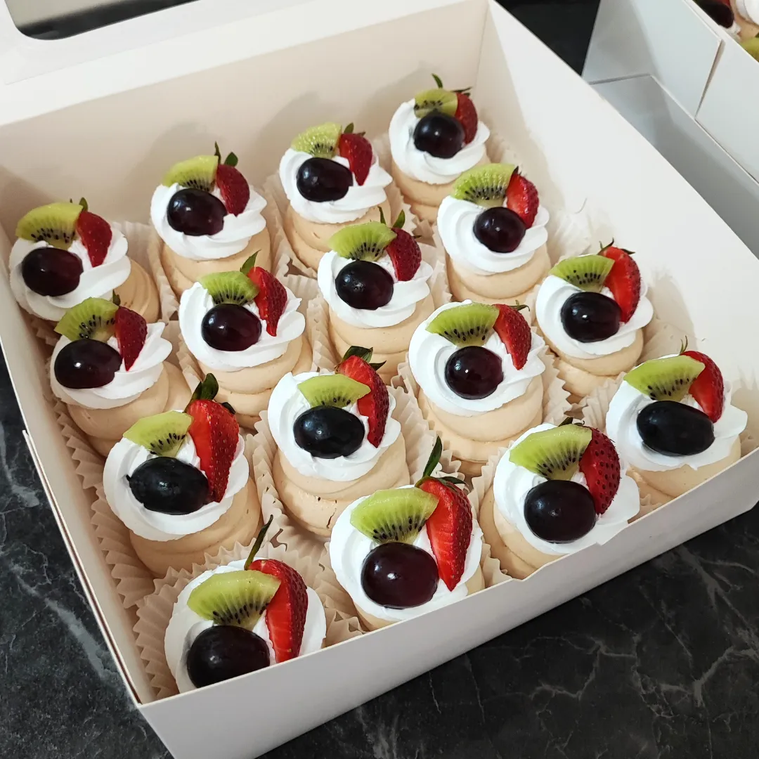 Mini Pavlova Classic 16pcs 2