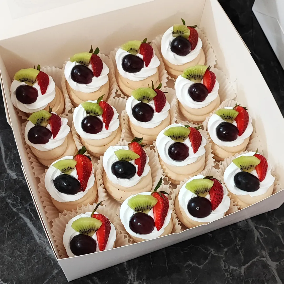 Mini Pavlova Classic 16pcs 3