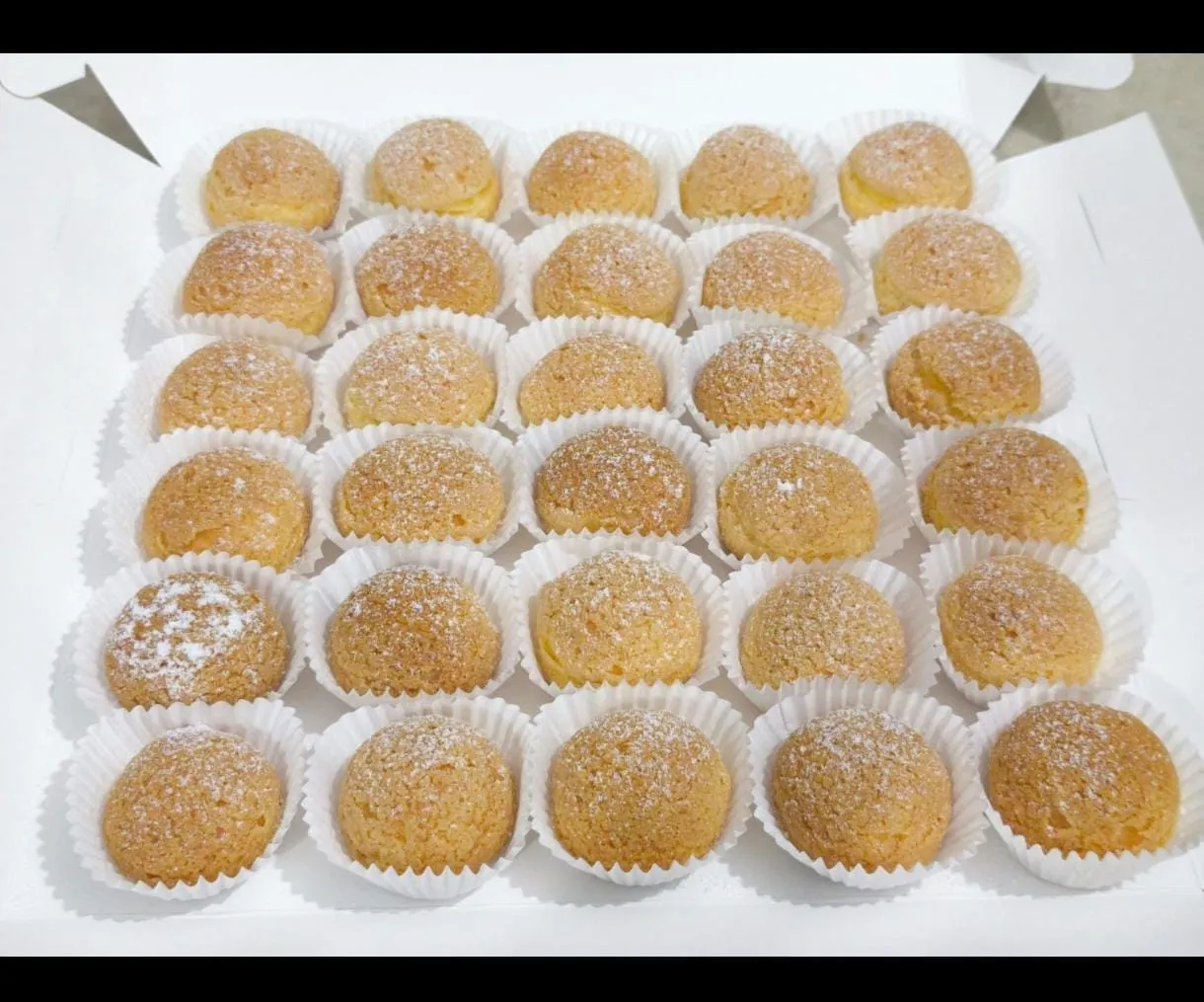 Mini Japanese Creampuff Vanilla Custard 30 pcs
