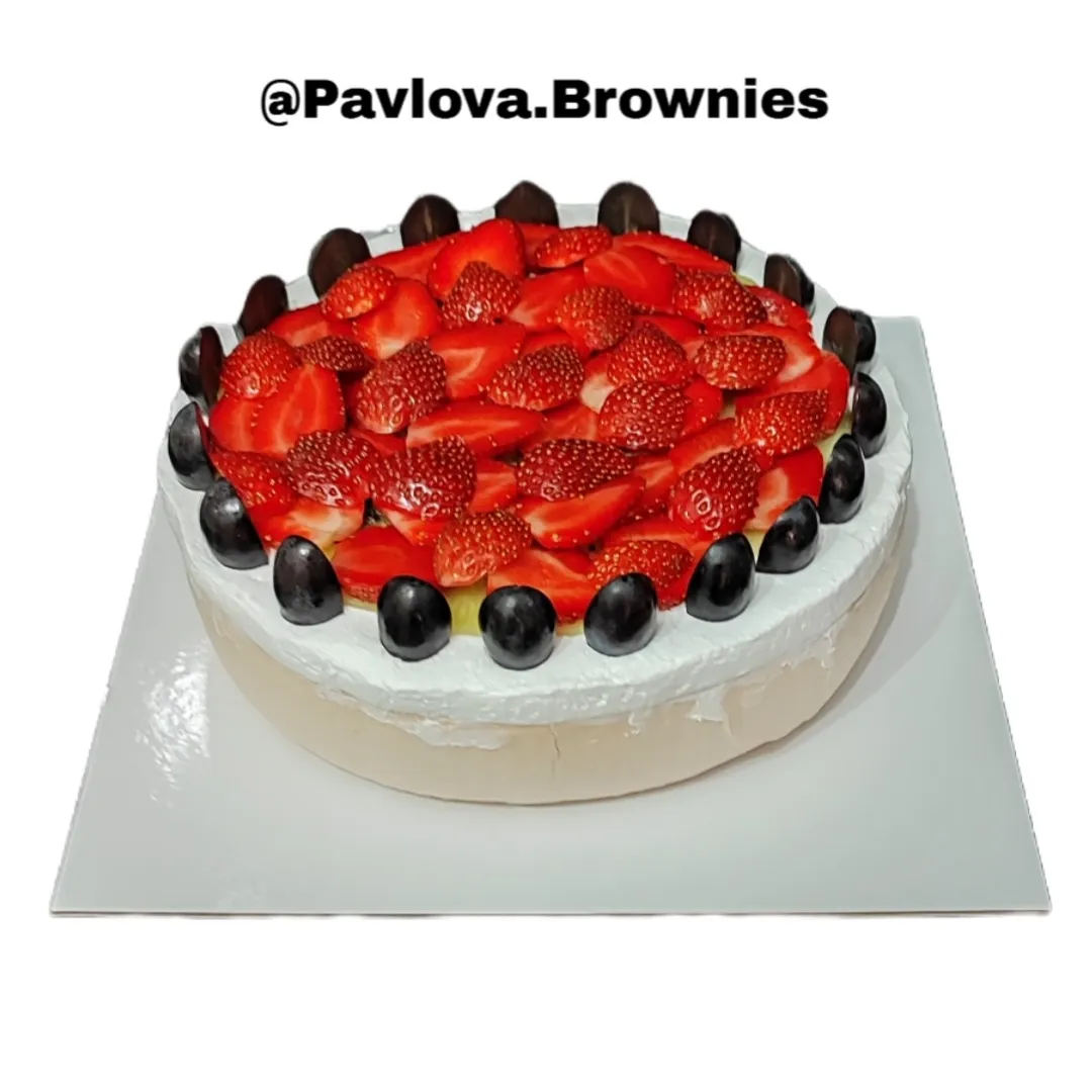 Pavlova Cake Round 9 Inch 2